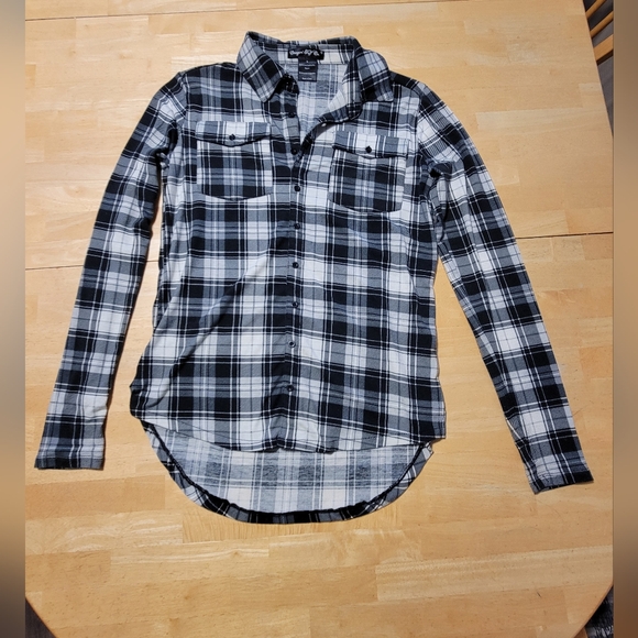 Cowgirl Tuff Tops - Cowgirl Tuff Co ladies plaid button down long-sleeved Shirt